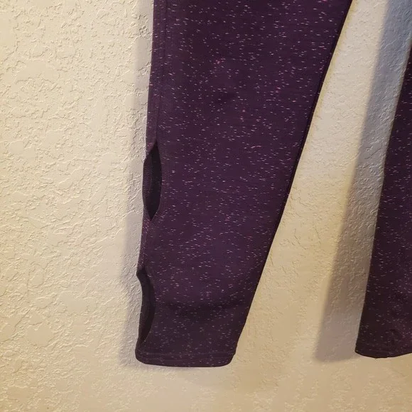 VOGO Athletica Women's Yoga Capri Leggings Sz Small Burgundy - Picture 2 of 4